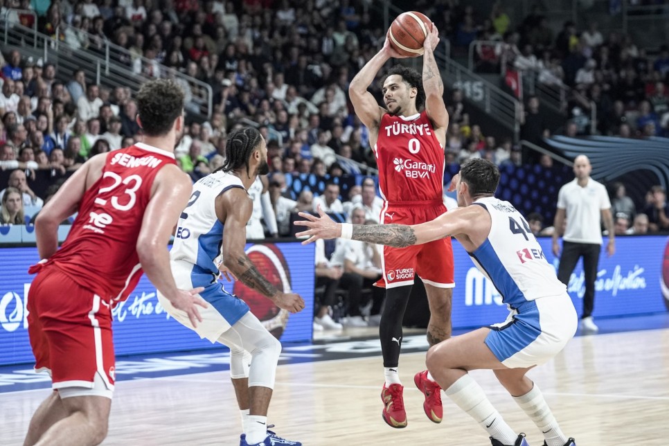 YUNAN�STAN'DA MAN�ETLER