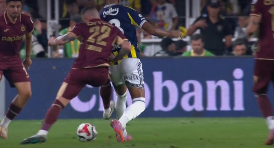 DK:21 ARCHIE BROWN'A YAPILAN M�DAHALE