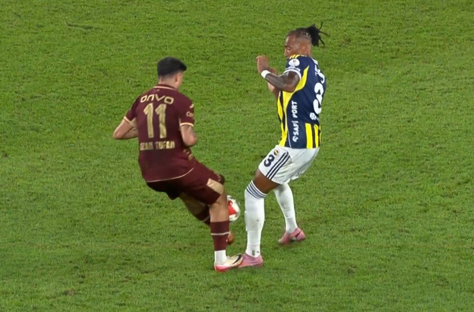 DK:55 OZAN TUFAN'IN BROWN'A M�DAHALES�