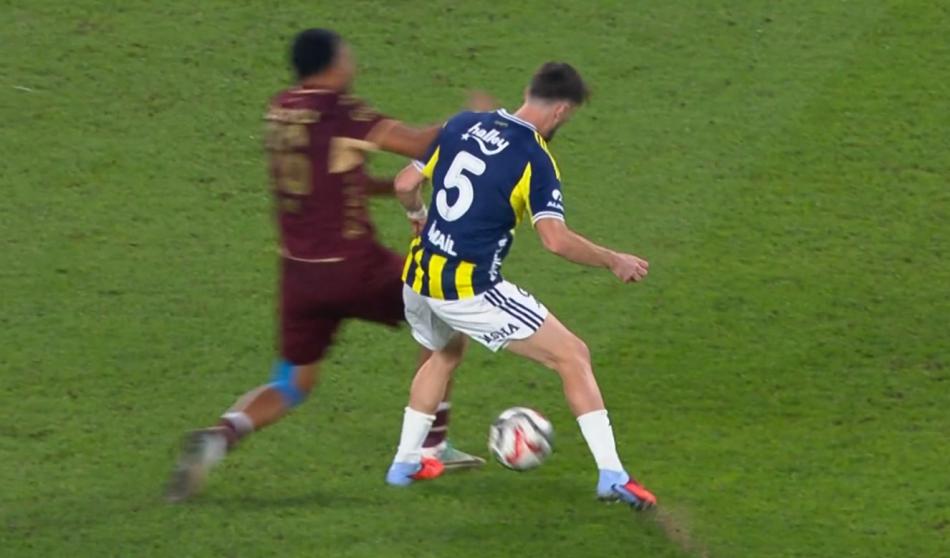 FOLCARELLI'N�N FAUL BEKLED��� POZ�SYON