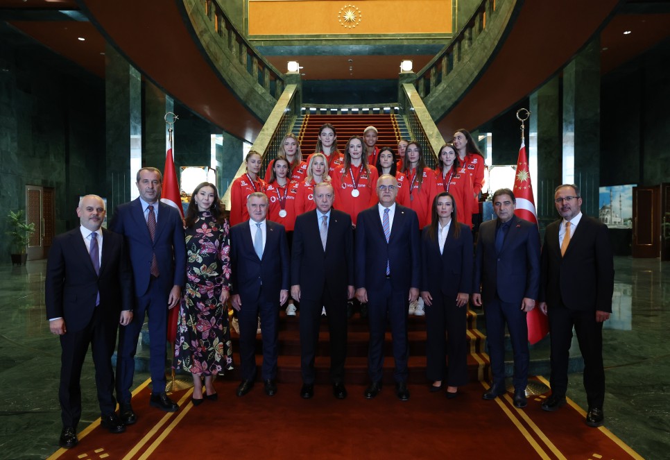 ERDO�AN, F�LEN�N SULTANLARI'NI A�IRLADI