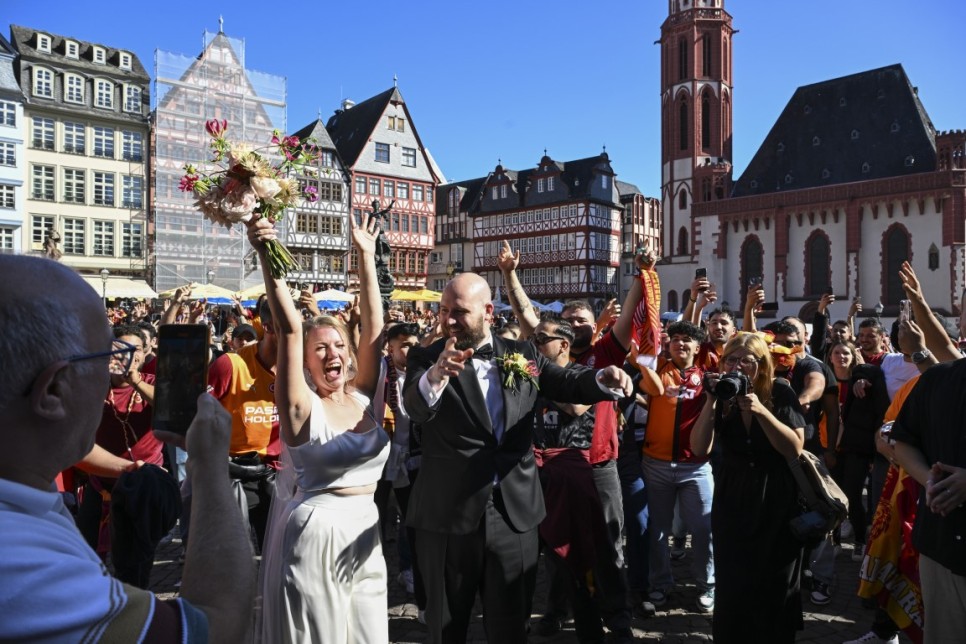 GEL�N VE DAMAT E�L�K ETT�