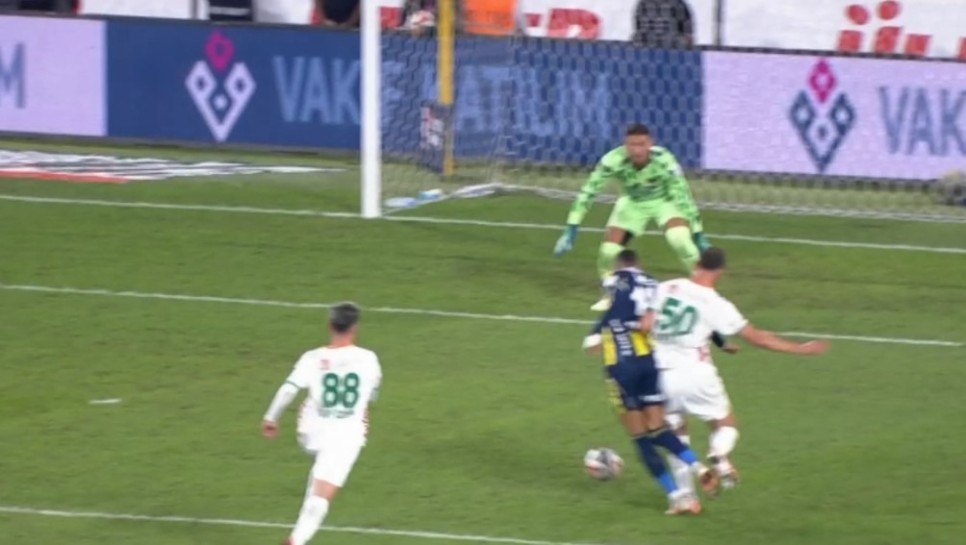 6. DAK�KA EN- NESYRI PENALTI POZ�SYONU