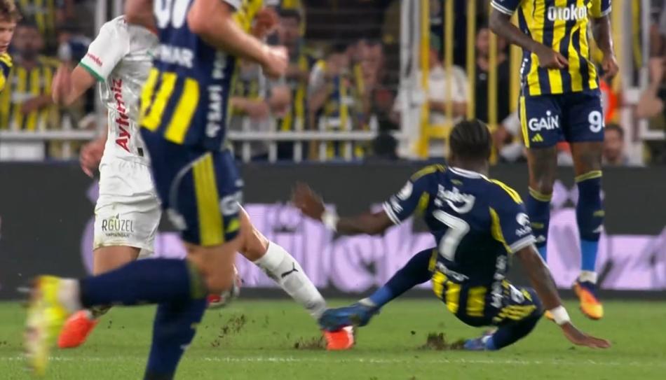 6. DAK�KA FRED'�N YAPTI�I FAUL