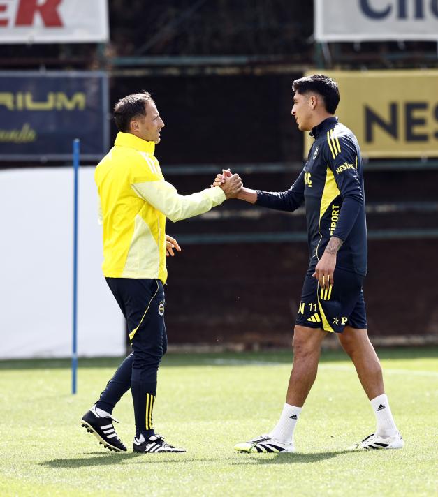 FENERBAH�E'DE KASIMPA�A MESA�S� BA�LADI