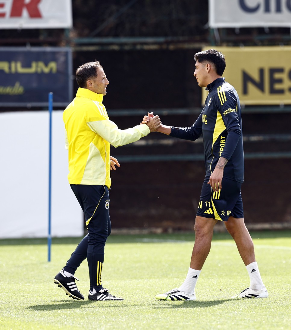 FENERBAH�E'DE KASIMPA�A MESA�S� BA�LADI