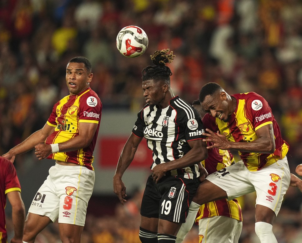 N�HAT KAHVEC� YORUMLADI