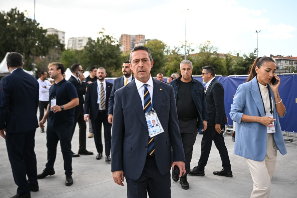 SE��M �NCES� KONU�TU