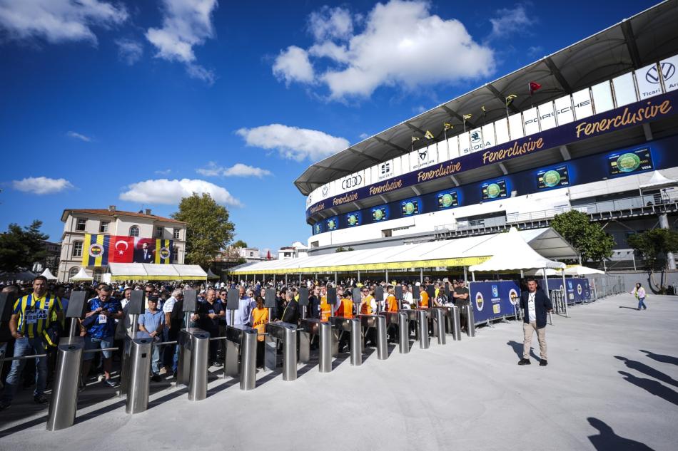 KADIK�Y'DEN �ZEL KARELER