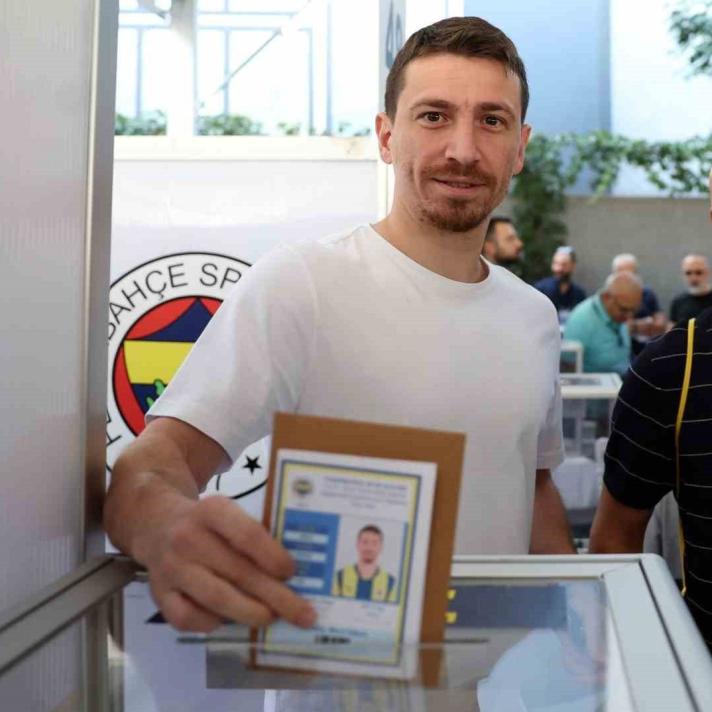 MERT HAKAN DA OY KULLANDI