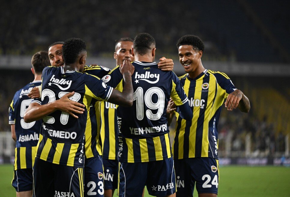 �STANBUL TAKIMLARINA KAR�I FORMSUZ