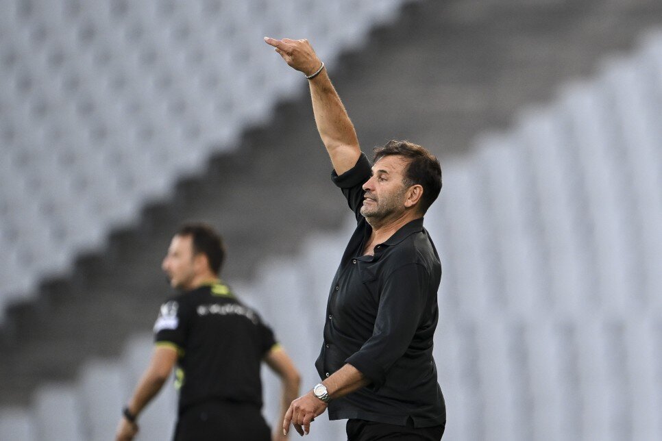 KONYASPOR'A KAR�I OKAN BURUK