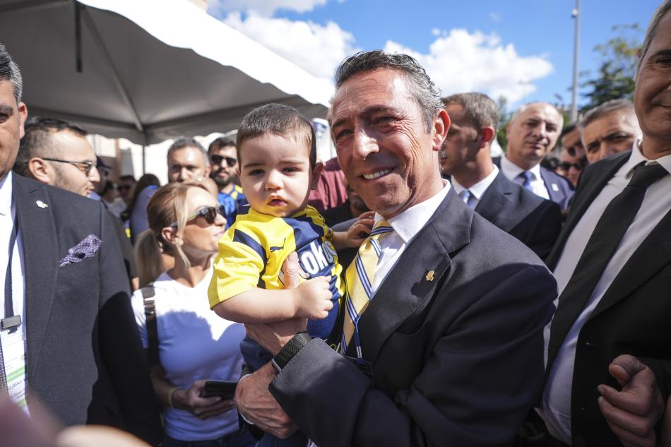 TAR�H� �AMP�YONLU�A ENGEL OLAMADI