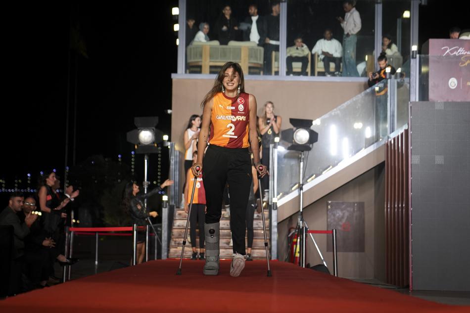 KADIN VOLEYBOL TAKIMI