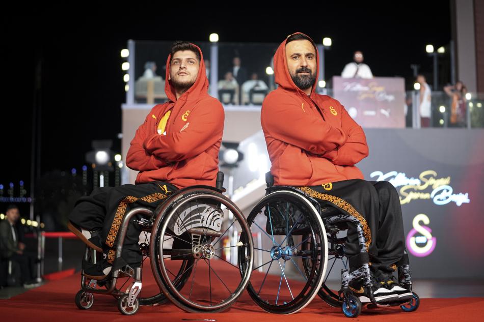 TEKERL�KL� SANDALYE BASKETBOL TAKIMI