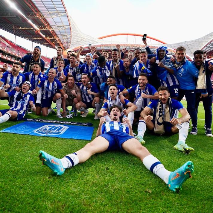 YILIN EN �Y� GEN� OYUNCUSU SE��LD�