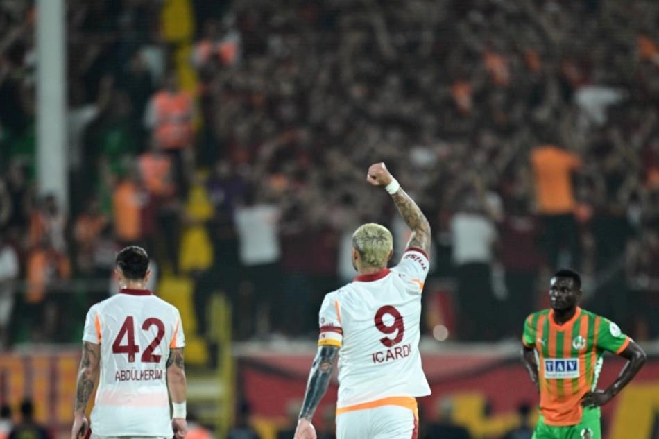 8 FARKLI �S�M GOL ATTI