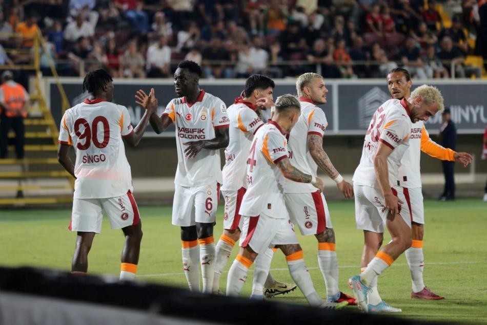 SADECE BE��KTA�'A KAYBETT�