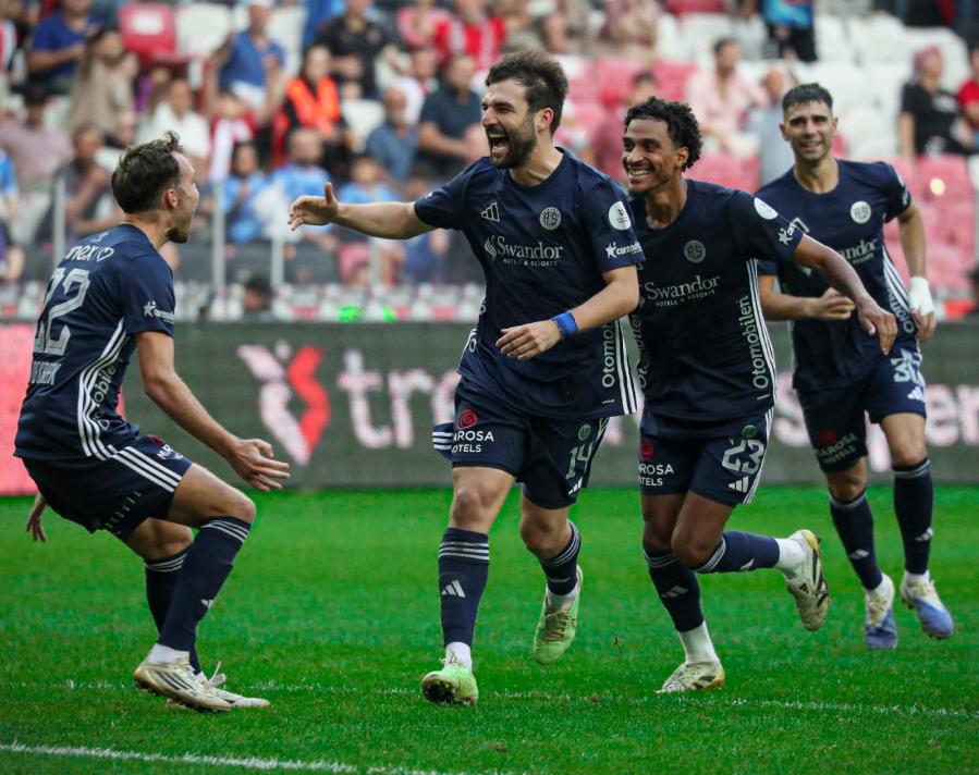 �STANBUL'A KAR�I ZAYIF