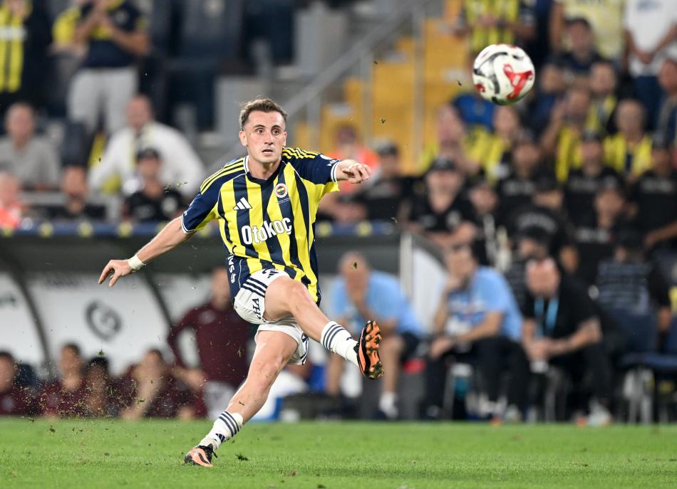 BUNU YAPAN TEK T�RK FUTBOLCU