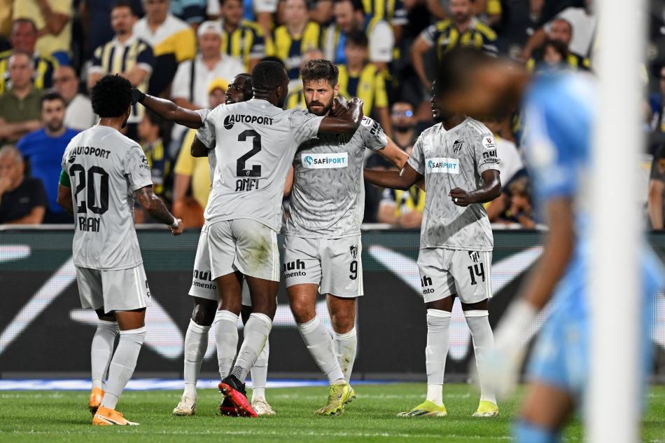 2016'DAN BU YANA LK OYUNCU OLABLR