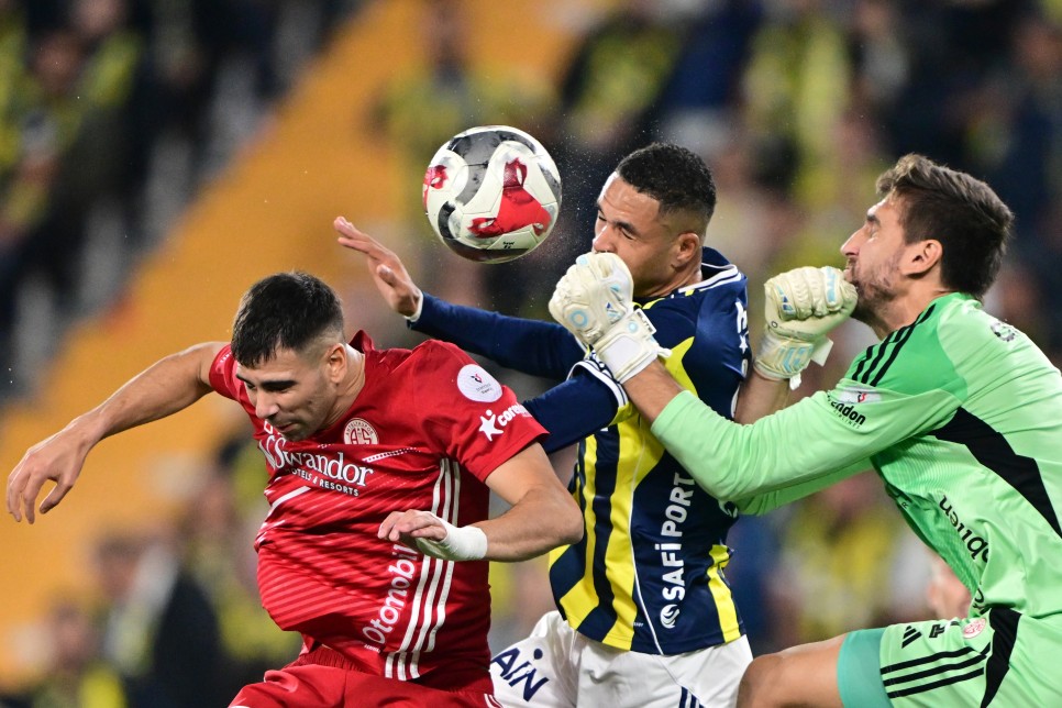 EN-NESYRI'NN PENALTI BEKLED POZSYON