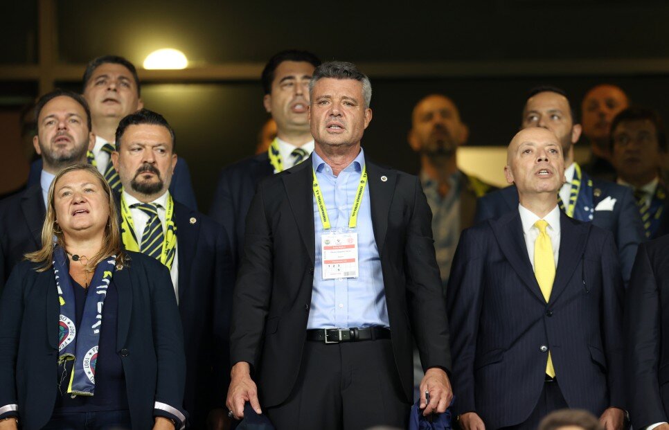 SARAN'IN SOYUNMA ODASINDAK� KONU�MASI