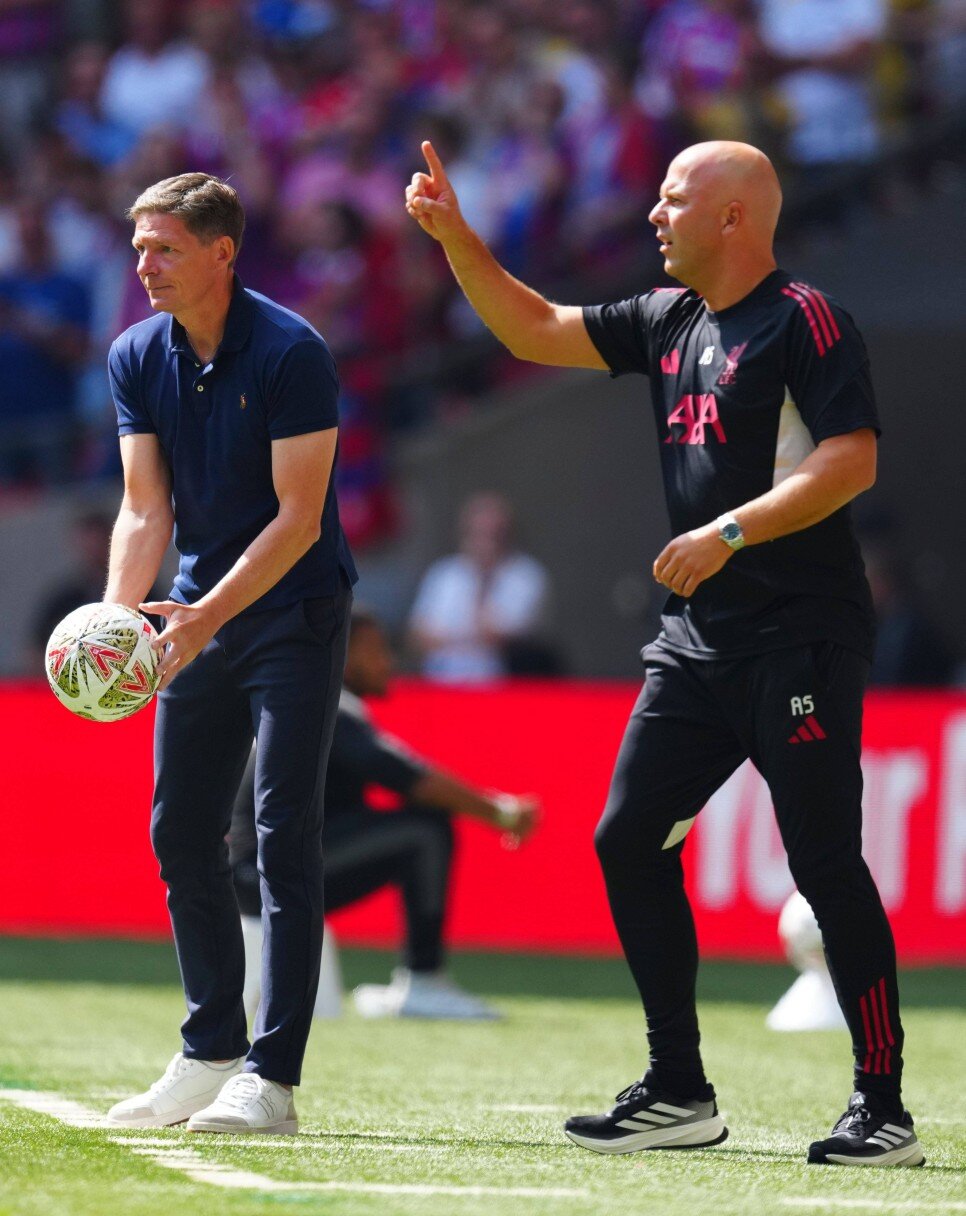 LIVERPOOL'UN ��FRES�N� EN �Y� ��ZEN ADAM
