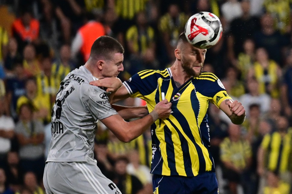 FENERBAH�E'DE DEM�R ADAM