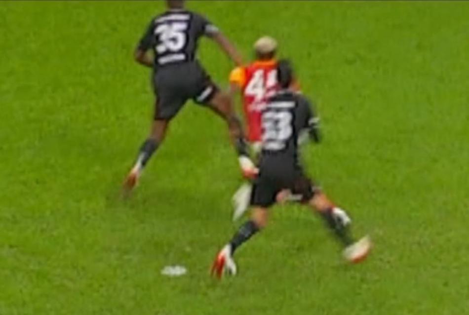 DK:50 OSIMHEN'IN AYAKKABISININ IKTII AN