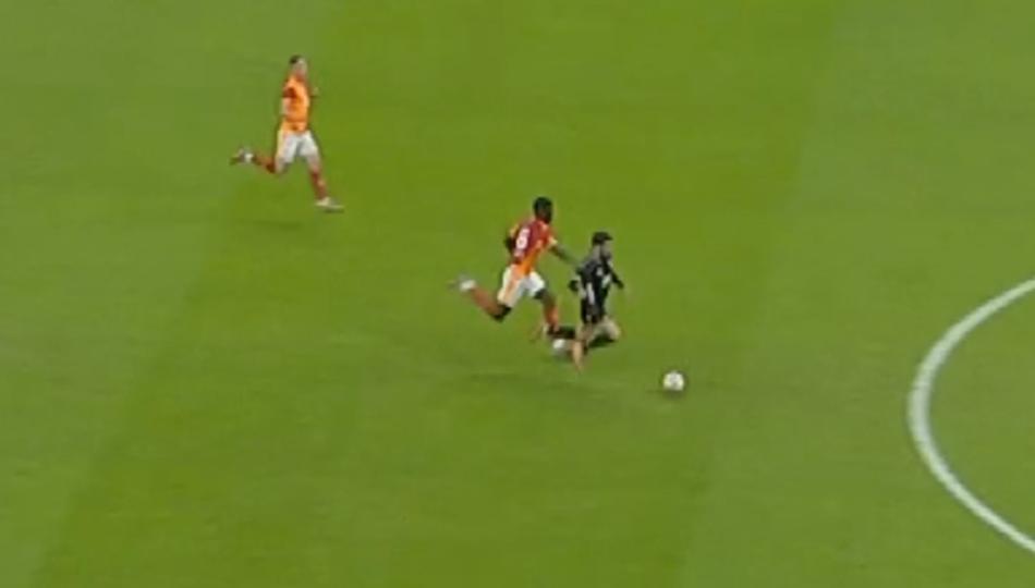 DK:34 DAVINSON'UN KIRMIZI KART POZSYONU