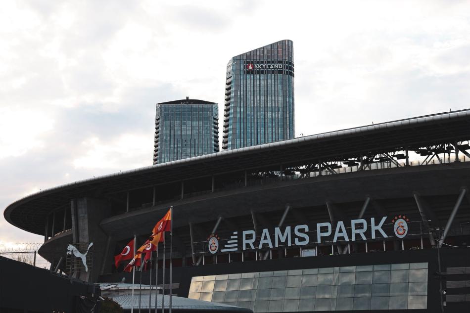 YAKINDAN TAKP EDLYOR