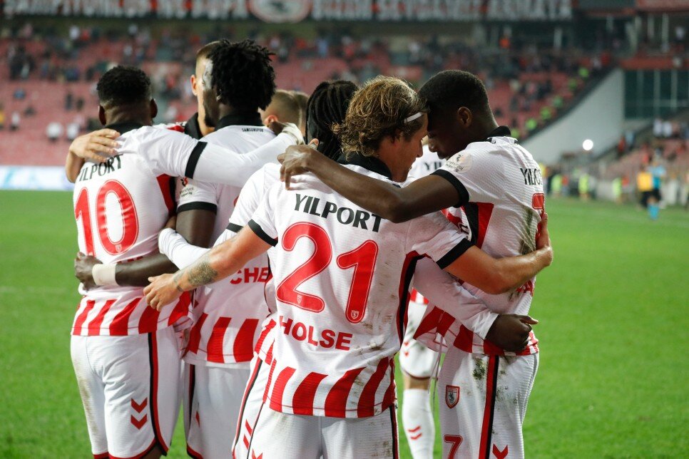 SAMSUNSPOR, �� SAHADA �OK BA�KA
