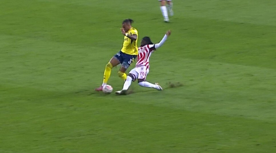 COULIBALY'N�N BROWN'A YAPTI�I FAUL