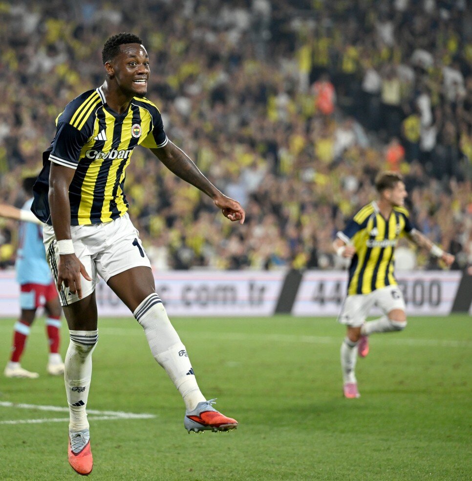FENERBAH�E'DEN REST