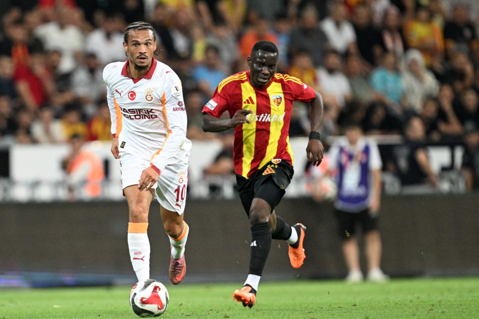 ADAPTASYONU TAMAMLADI