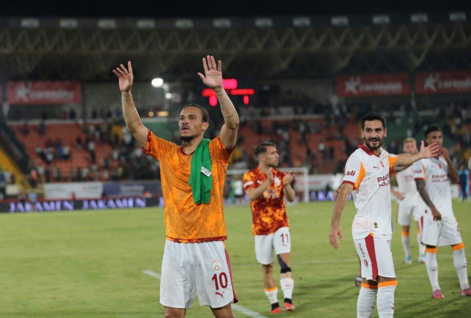 �STANBUL'A ADAPTE OLDU
