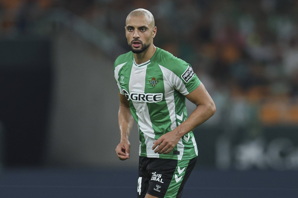 SOFYAN AMRABAT GELMES