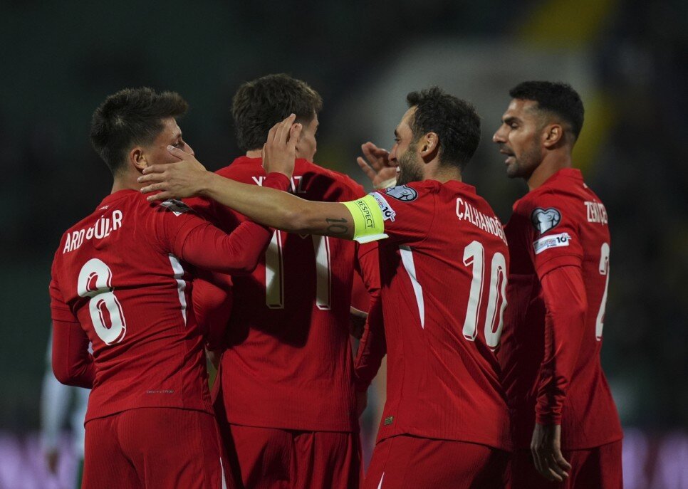 FARKLI 11 BEKLEN�YOR