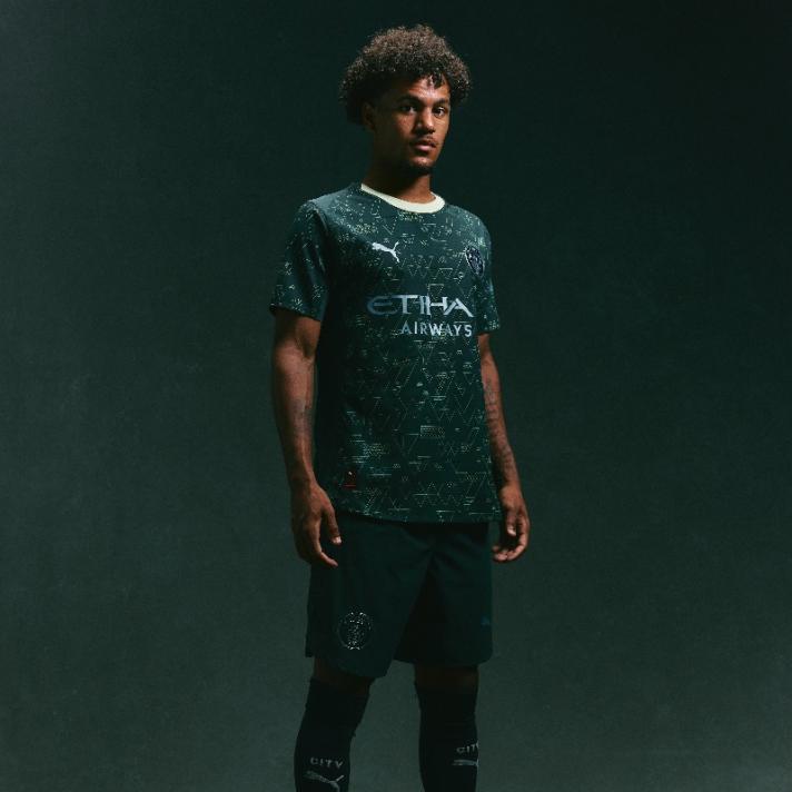 MANCHESTER CITY (4. FORMA)