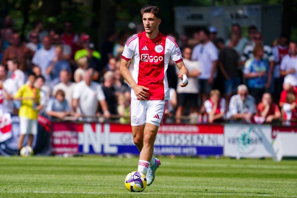 AJAX �LE S�ZLE�MES�