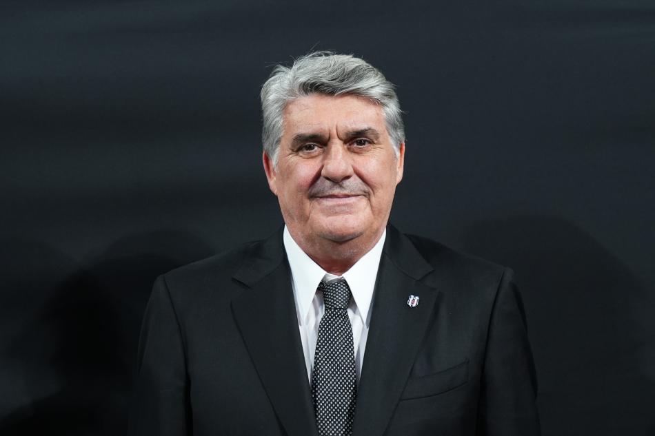 SERDAL ADALI'DAN OLAY SZLER