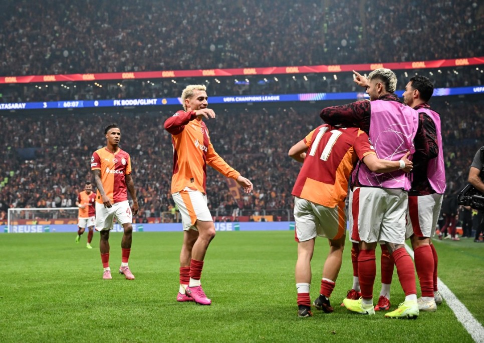 GALATASARAY'A DEV GELR