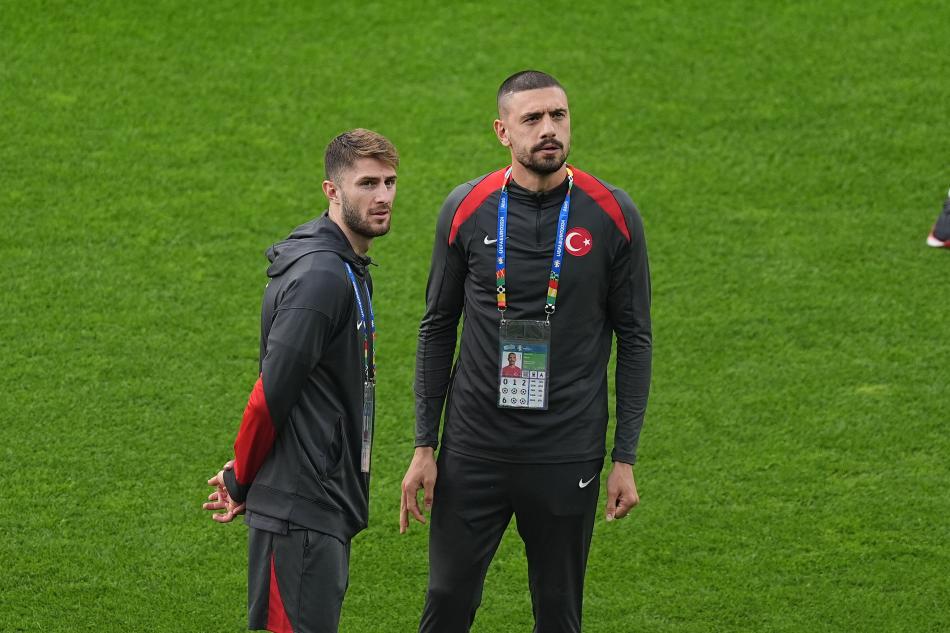 FENERBAHE'NN TEKLFN BEKLYOR