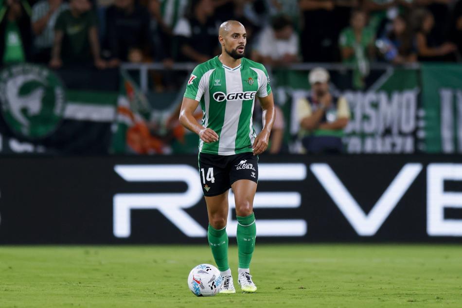 10 MİLYON EURO
Real Betis, Amrabat'ın bonservisi için yaklaşık 10 milyon euro'luk bir teklif hazırlıyor.