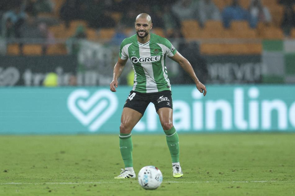 KALMAK İSTİYOR
Amrabat'ın da Real Betis'te rahat hissettiğini ve kalmaya açık olduğunu söylediği ifade edildi.