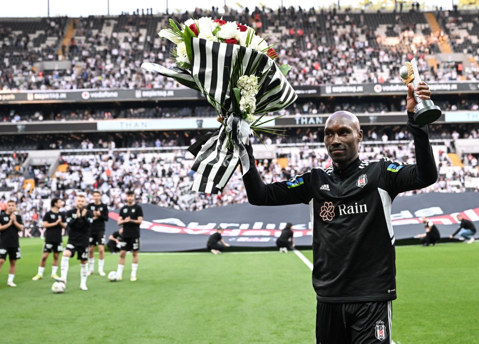 ATIBA HUTCHINSON'DAN AIKLAMA