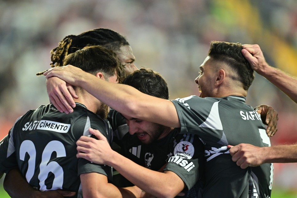 YAZARLARDAN YORUMLAR