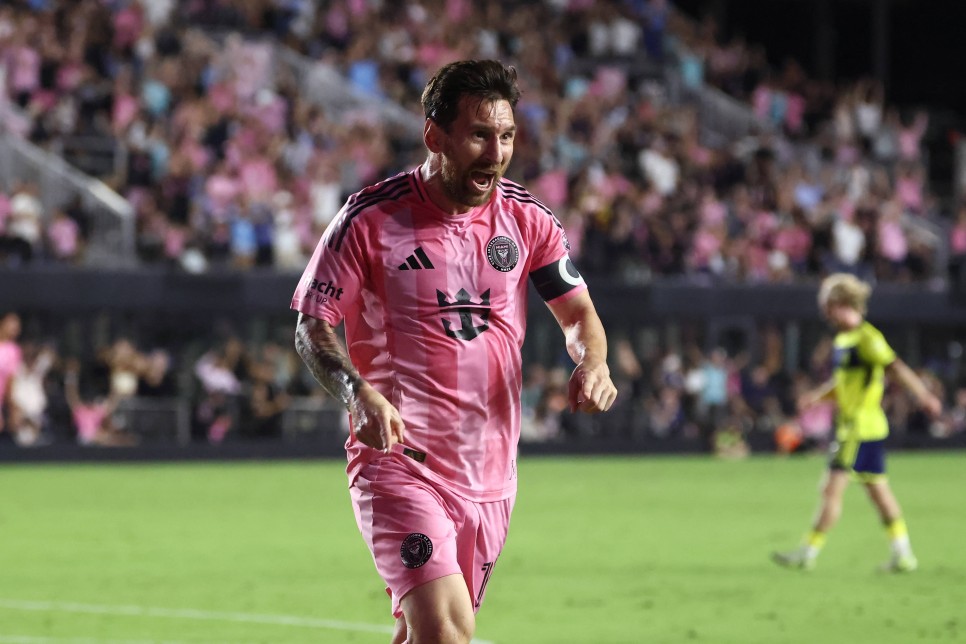 BARCELONA'YI DUYGULANDIRDI