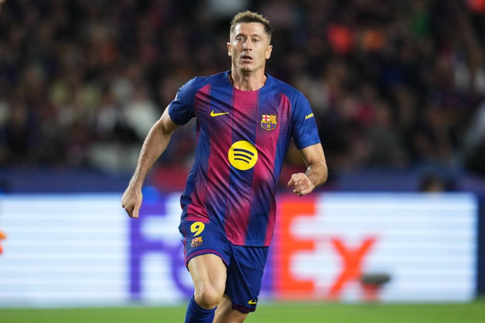 FENERBAHÇE'NİN GÜNDEMİNDE
37 yaşındaki futbolcu, Fenerbahçe'nin de transfer gündemine geldi. Fenerbahçe Başkanı Sadettin Saran, Lewandowski iddiasına cevap verdi.